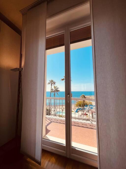 Brezza Di Mare Apartment Imperia Exterior foto