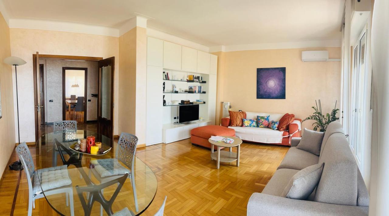 Brezza Di Mare Apartment Imperia Exterior foto